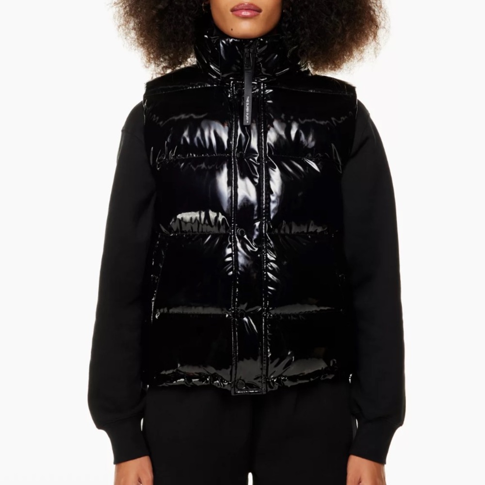 Aritzia Shiny Black Puffer Vest